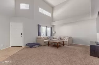 Photo #4: 6782341 Listing