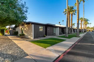 Photo #2: 6782617 Listing 