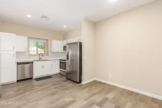 Photo #6: 6783062 Listing 