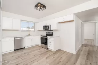 Photo #3: 6783353 Listing 