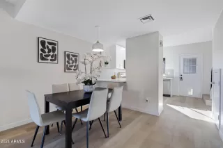 Photo #6: 6783822 Listing