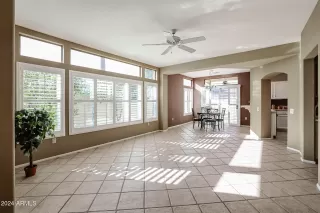 Photo #3: 6783872 Listing