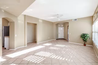 Photo #6: 6783872 Listing