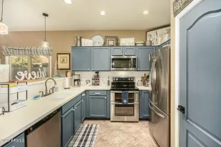 Photo #4: 6783963 Listing