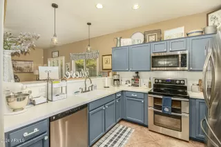 Photo #5: 6783963 Listing