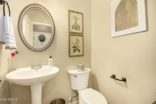 Photo #6: 6783963 Listing