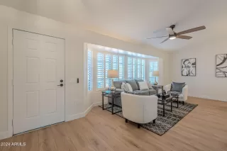 Photo #4: 6783971 Listing