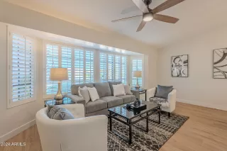 Photo #5: 6783971 Listing