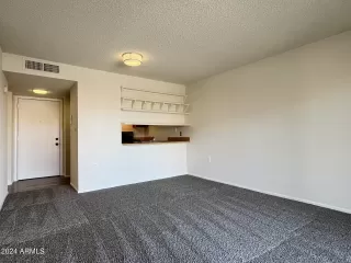 Photo #1: 6784207 Listing 