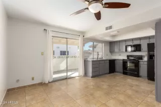 Photo #3: 6784259 Listing