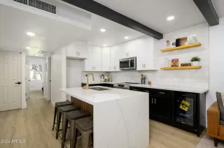 Photo #2: 6784265 Listing 