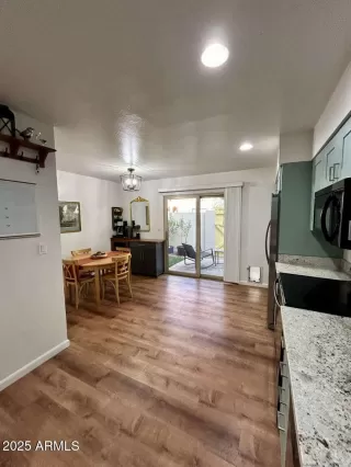 Photo #6: 6784507 Listing 