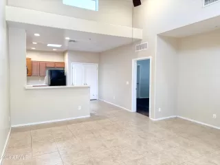 Photo #4: 6784555 Listing