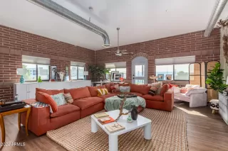 Photo #5: 6784599 Listing 