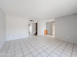 Photo #3: 6784601 Listing