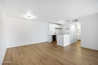 Photo #1: 6784722 Listing 