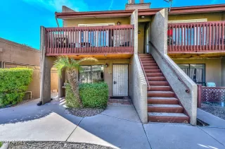 Photo #2: 6784765 Listing