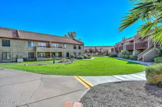 Photo #4: 6784765 Listing
