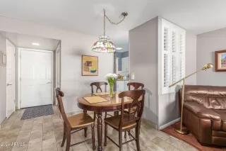 Photo #6: 6784977 Listing 