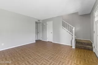 Photo #2: 6784994 Listing