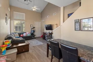 Photo #4: 6785145 Listing