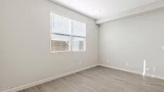 Photo #4: 6785153 Listing