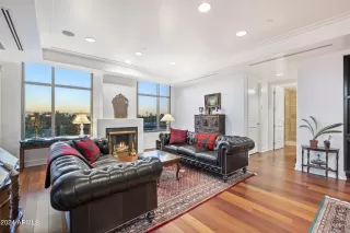 Photo #2: 6785333 Listing