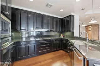 Photo #4: 6785333 Listing