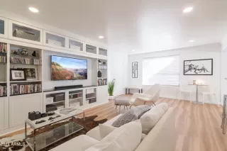 More Details about MLS # 6785440 : 4131 E CAMELBACK ROAD#29