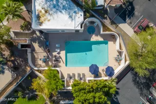 Photo #3: 6785467 Listing