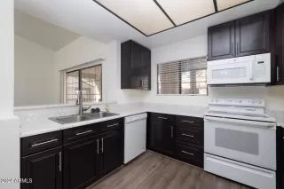 Photo #3: 6785582 Listing