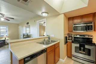 Photo #6: 6785925 Listing 