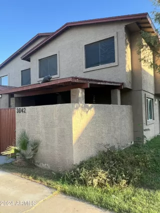 Photo #2: 6786145 Listing 