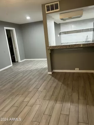 Photo #4: 6786145 Listing 