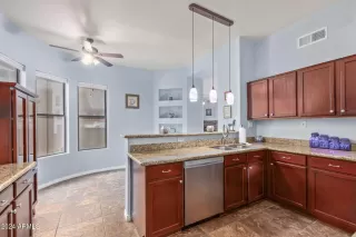 Photo #3: 6786153 Listing