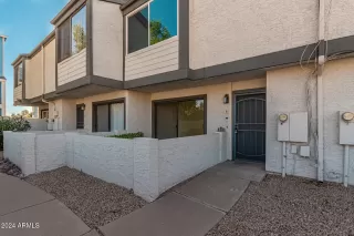 Photo #3: 6786309 Listing