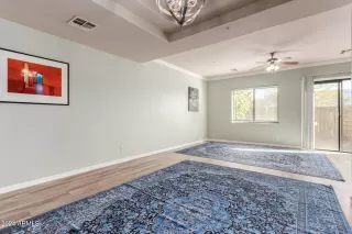 Photo #5: 6786341 Listing