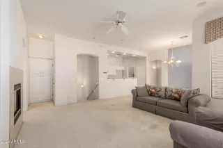 Photo #4: 6786383 Listing