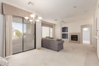 Photo #6: 6786383 Listing