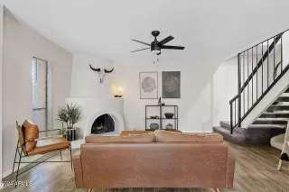 Photo #2: 6786509 Listing