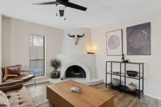 Photo #3: 6786509 Listing