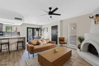 Photo #6: 6786509 Listing