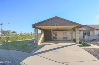 Photo #2: 6786585 Listing 