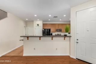 Photo #3: 6786620 Listing