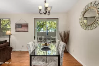 Photo #4: 6786620 Listing