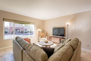 Photo #4: 6786623 Listing