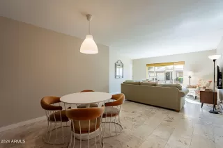 Photo #6: 6786623 Listing