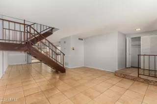 Photo #4: 6786757 Listing