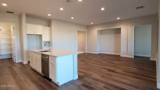 Photo #4: 6786839 Listing 