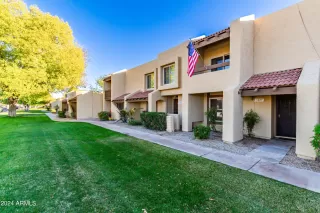 Photo #1: 6786847 Listing